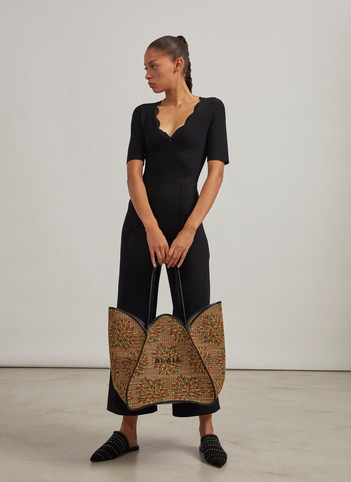 Lili 32 tote bag ALAÏA DESERT/MULTICOLOR LILI 32 TOTE BAG